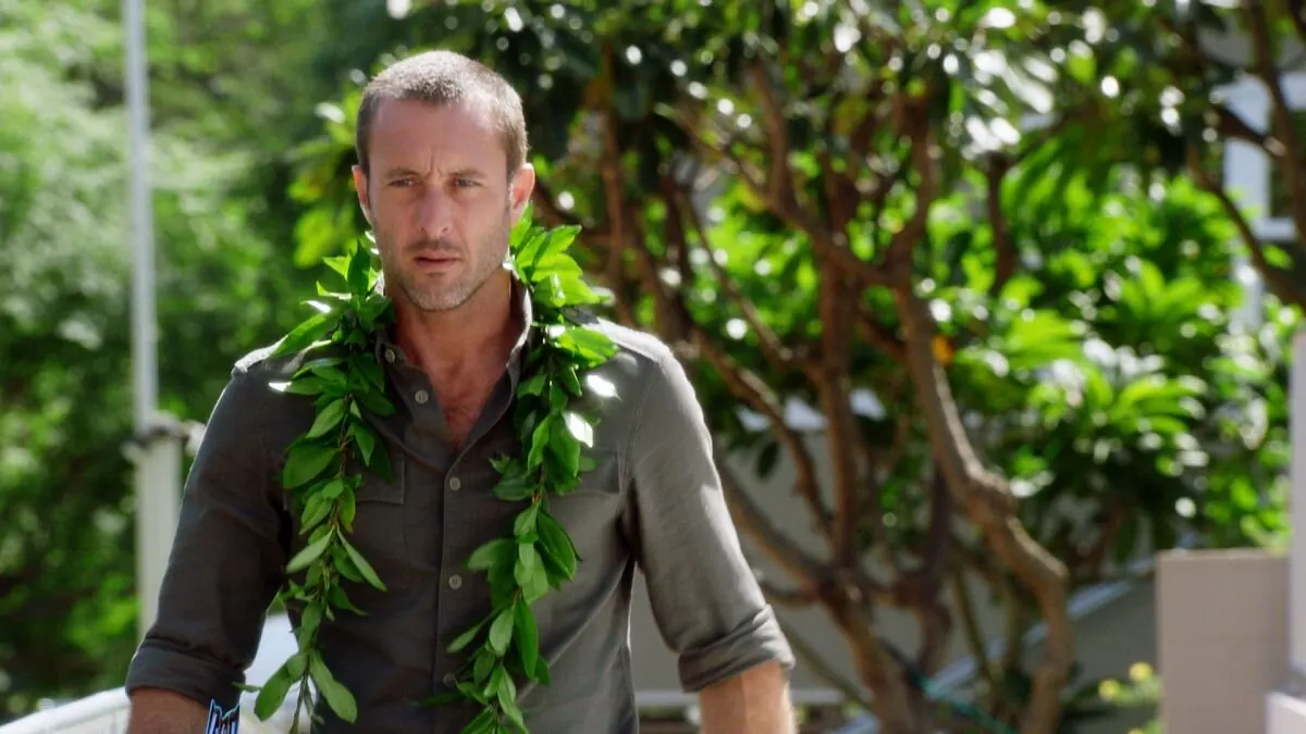 Hawaii Five-0 S8E19 No One Has Ever Died For the Mistakes He Has Made; Only Because He Didn't Repent 대표 장면