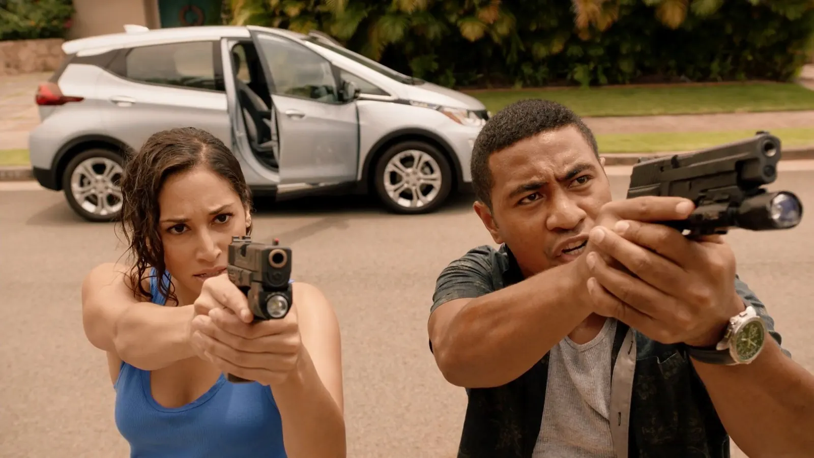 Hawaii Five-0 S9E03 When the Sea Draws Out the Tidal Wave, the Rocks Where the Cowries Hide Are Exposed 대표 장면